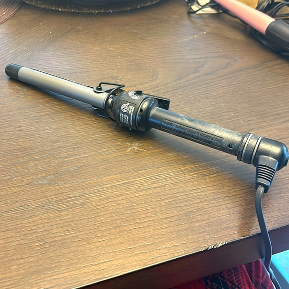 Hot Tools Curling Iron - Picture 2 of 2